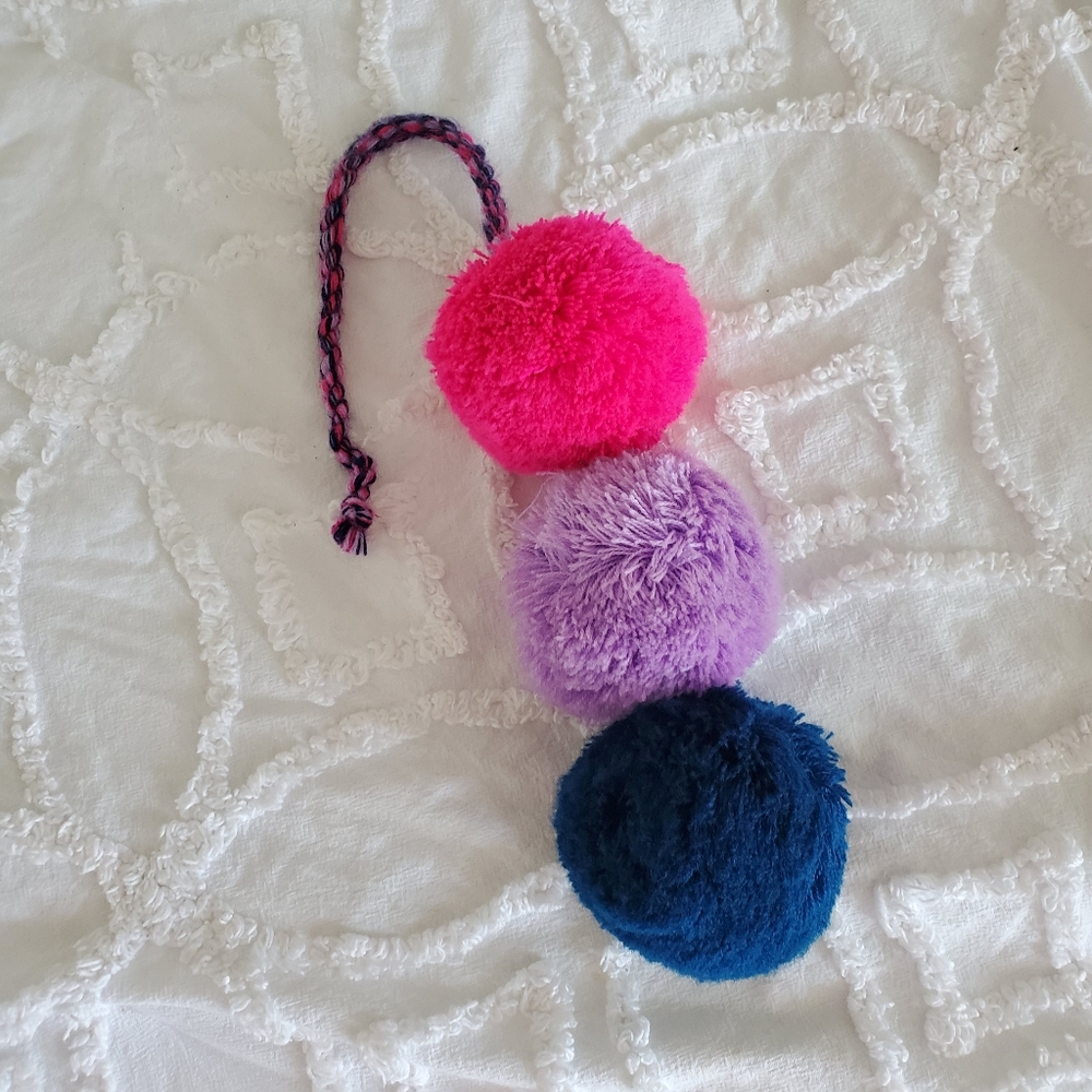 Nena and Co triple pom